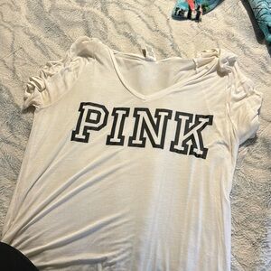 white VS PINK t-shirt size XS